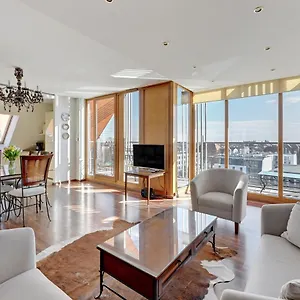 Penthouse Q4apartments Apartment